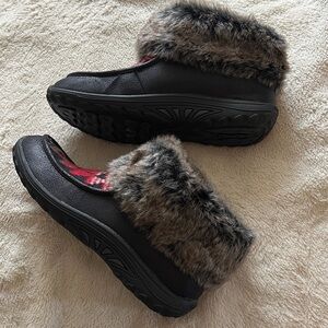 Skechers Black and Brown Faux Fur Winter Boots